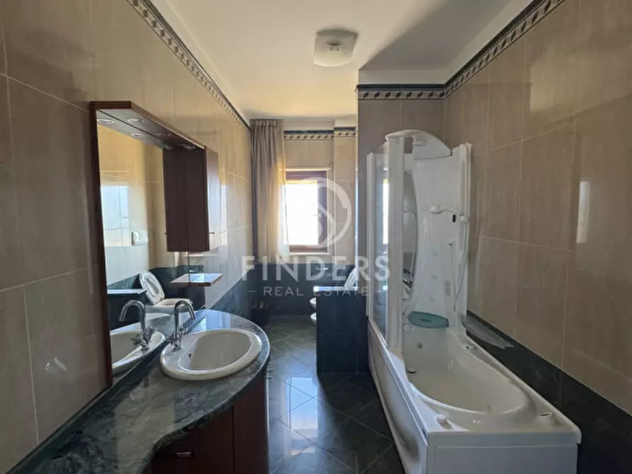 Immagine 11 di Appartamento in vendita  in Via Vallone Menga a Reggio Di Calabria