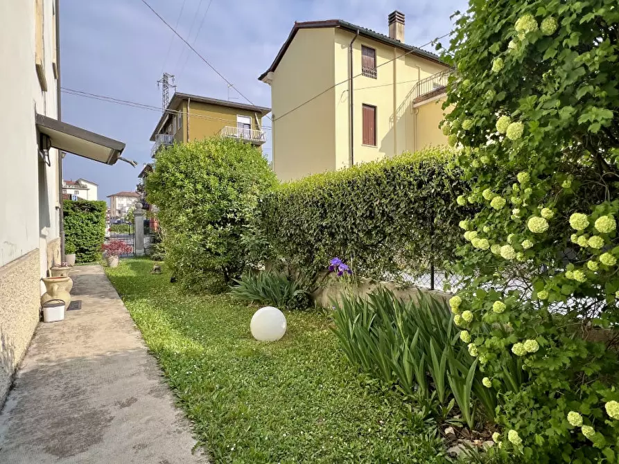 Immagine 26 di Appartamento in affitto  in Via Pier Eleonoro Negri a Vicenza