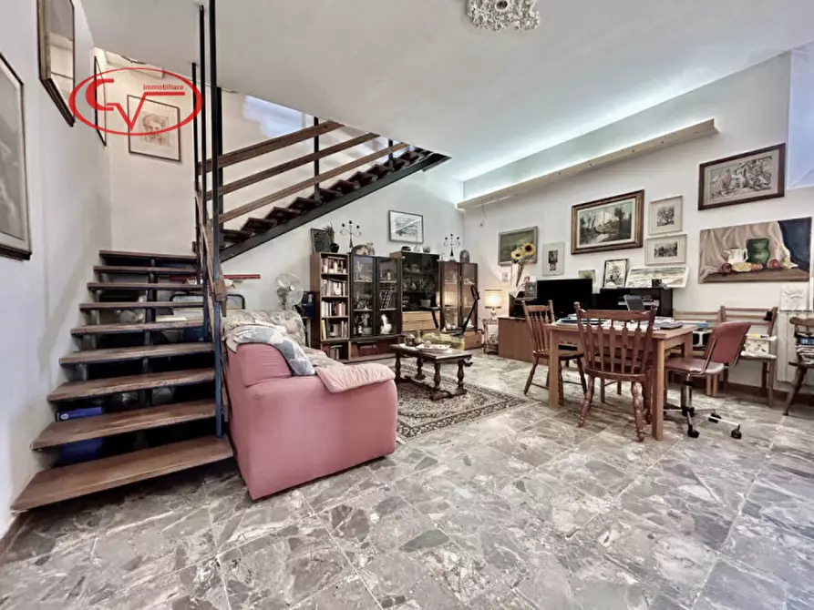 Immagine 1 di Appartamento in vendita  in Via Fabbrini a Cavriglia