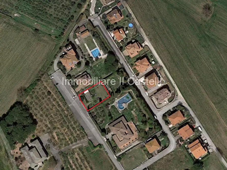 Immagine 9 di Terreno in vendita  a Castiglione Del Lago