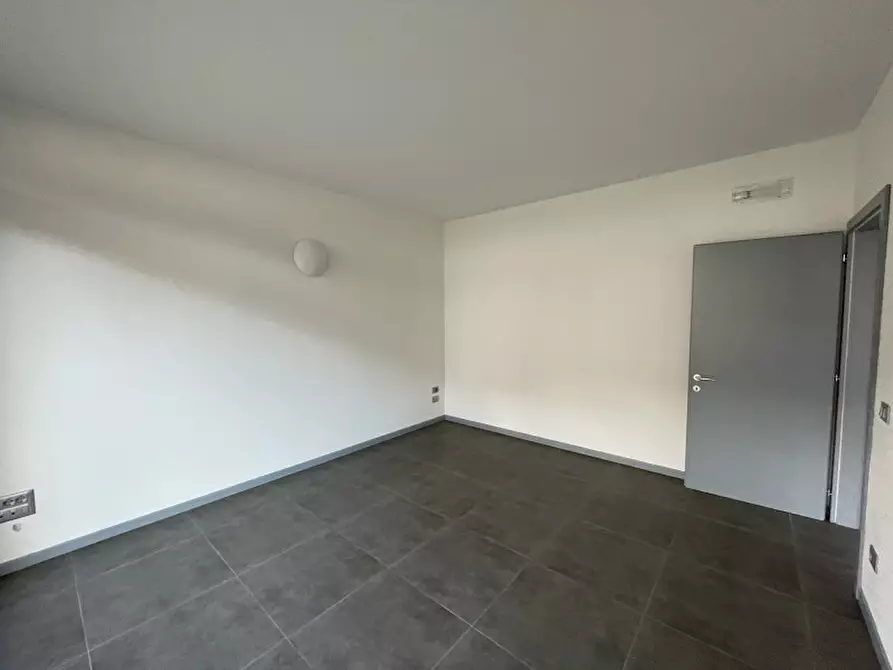 Immagine 7 di Ufficio in vendita  in Via Miliani a Pinzolo