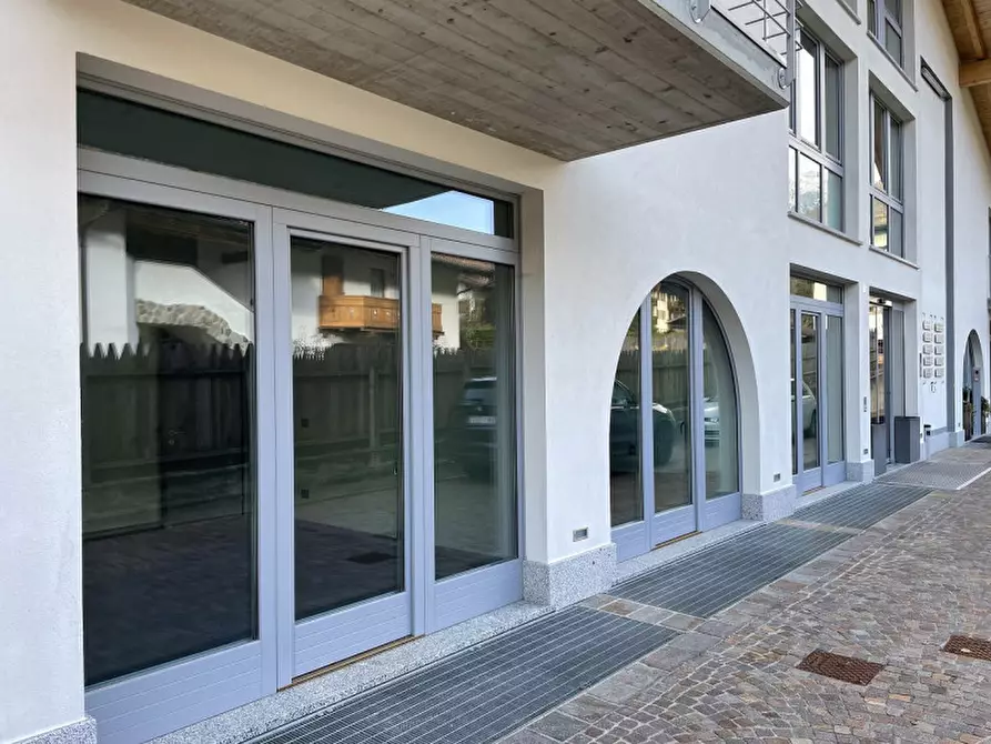 Immagine 10 di Ufficio in vendita  in Via Miliani a Pinzolo