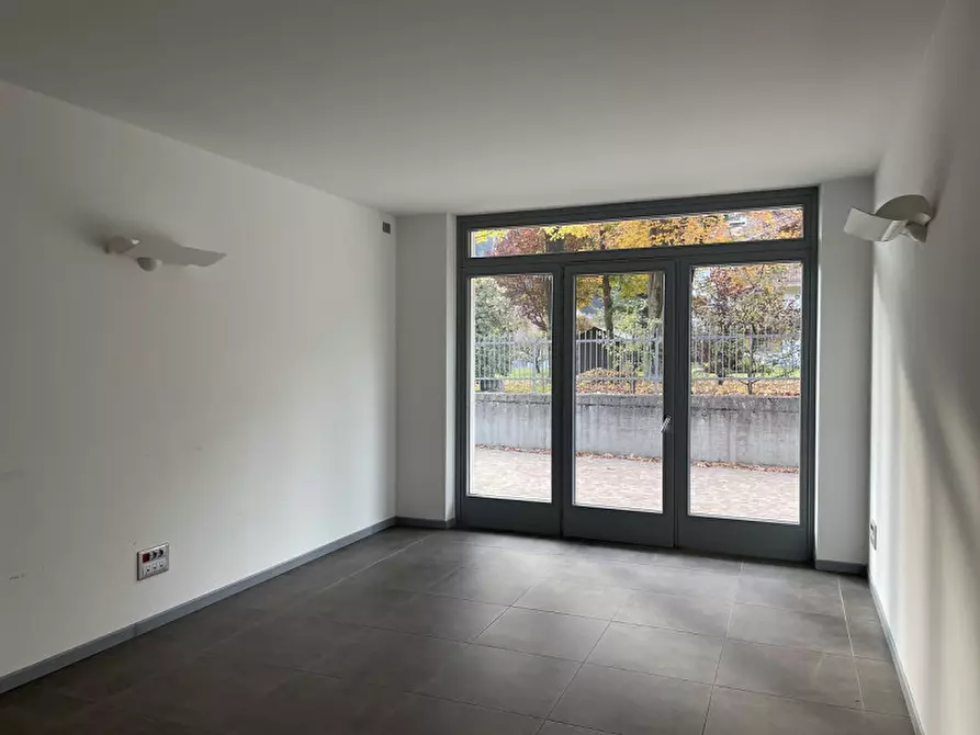 Immagine 8 di Ufficio in vendita  in Via Miliani a Pinzolo