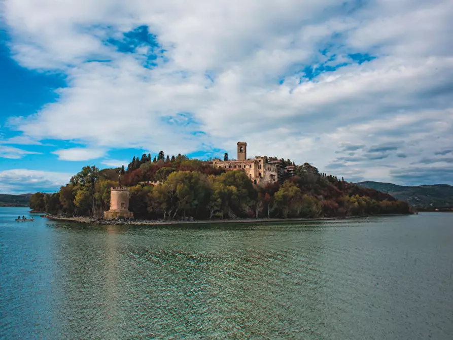 Immagine 1 di Villetta a schiera in vendita  a Tuoro Sul Trasimeno
