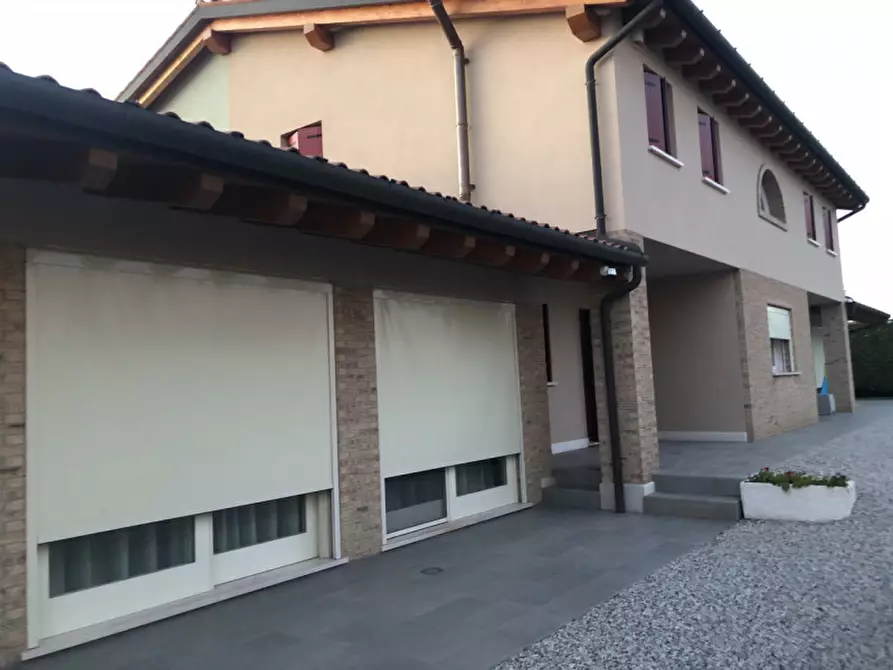 Immagine 2 di Casa bifamiliare in vendita  a Noale