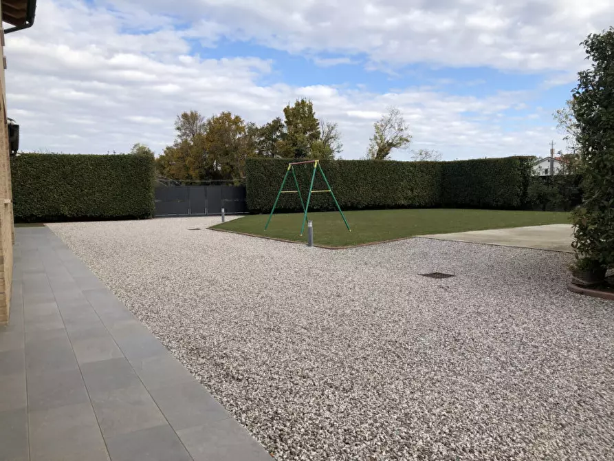 Immagine 3 di Casa bifamiliare in vendita  a Noale