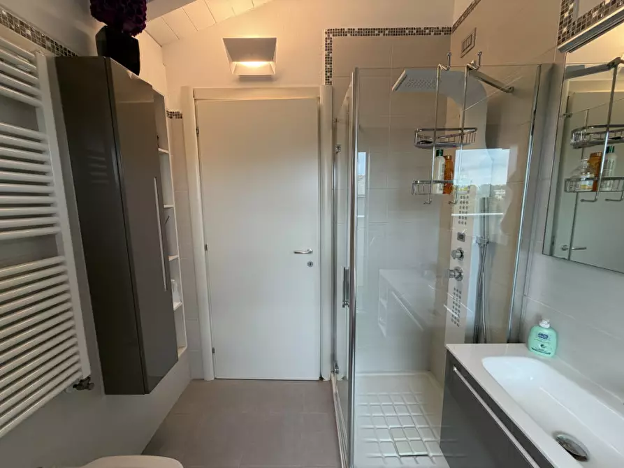 Immagine 15 di Appartamento in vendita  in Via Gobetti a Buccinasco