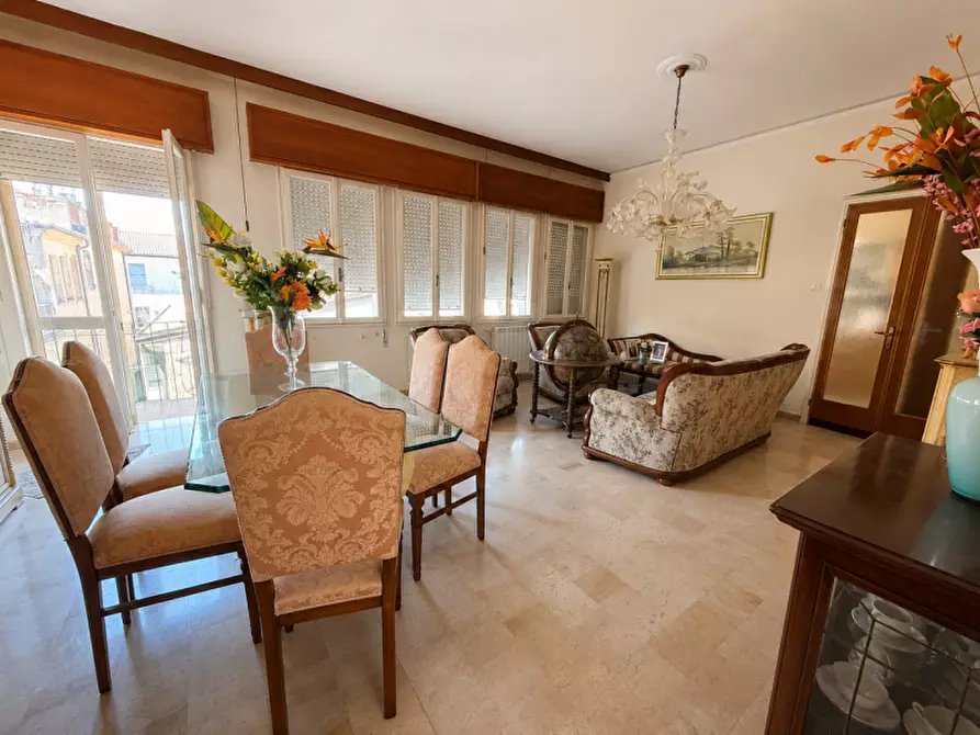 Immagine 1 di Appartamento in vendita  in Adria Corso Vittorio Emanuele a Adria