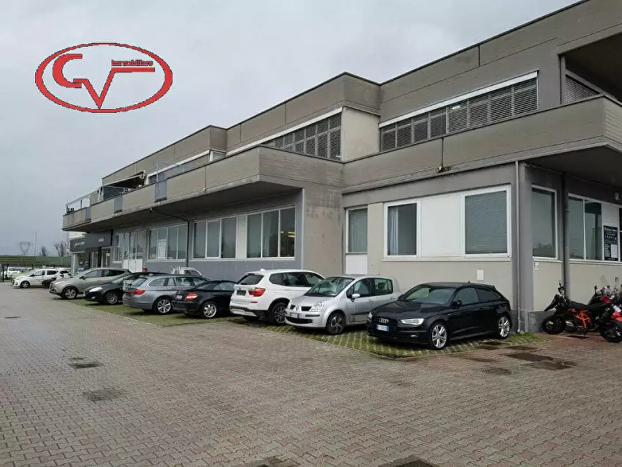 Immagine 3 di Laboratorio in vendita  in via pajetta a Loro Ciuffenna