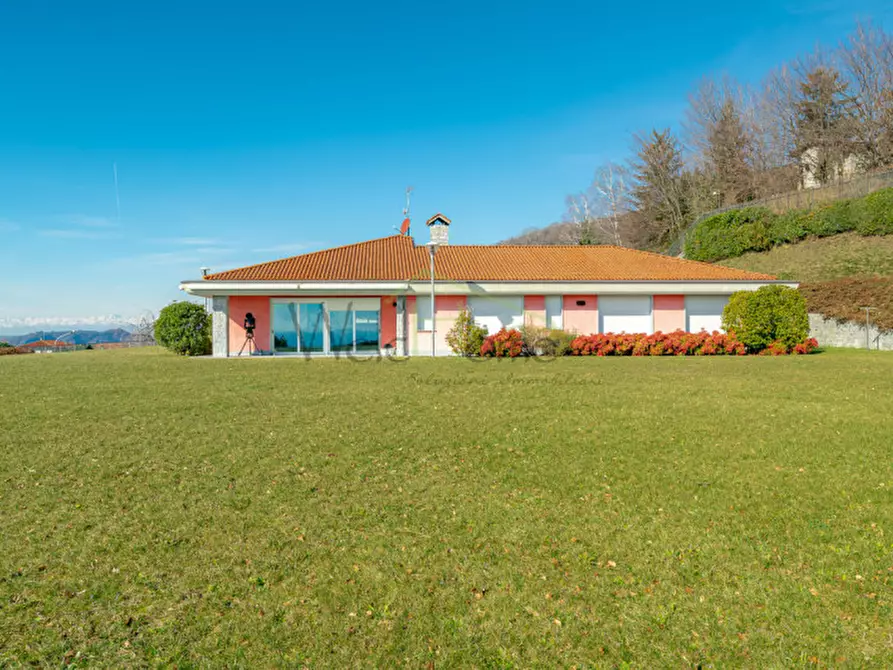 Immagine 5 di Villa in vendita  a Tavernerio
