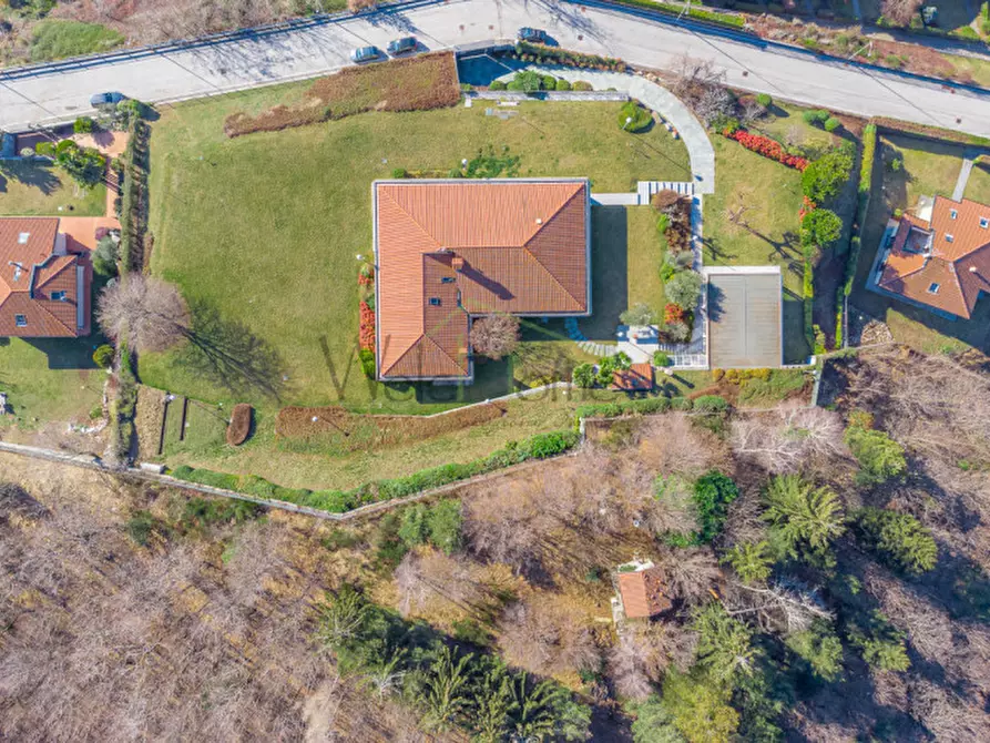 Immagine 7 di Villa in vendita  a Tavernerio