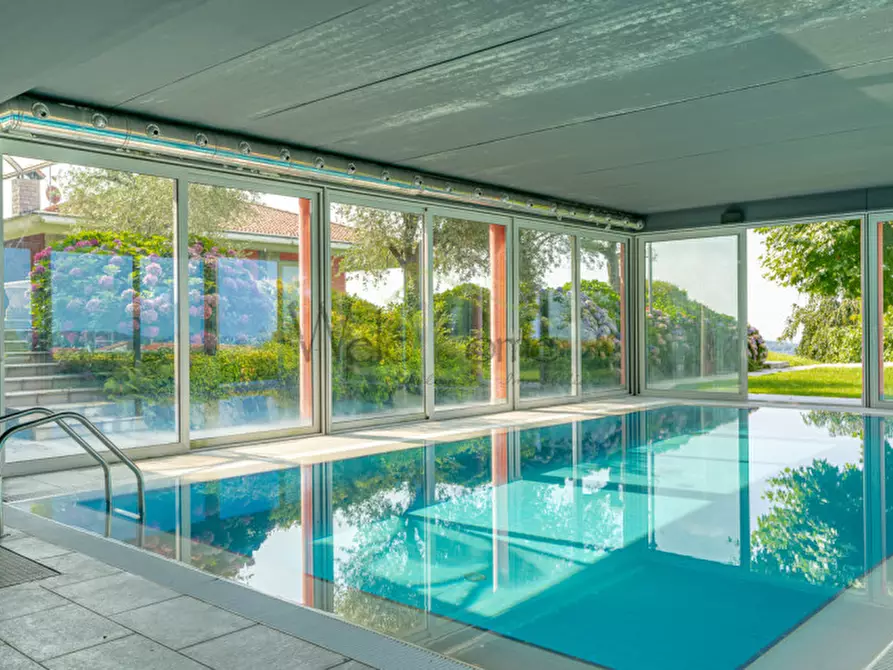 Immagine 15 di Villa in vendita  a Tavernerio