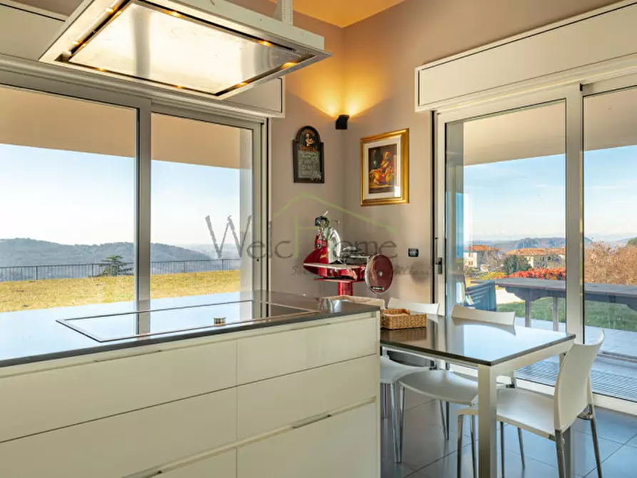 Immagine 21 di Villa in vendita  a Tavernerio
