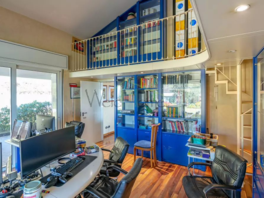 Immagine 27 di Villa in vendita  a Tavernerio