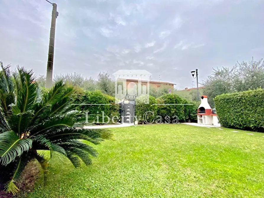 Immagine 1 di Villetta a schiera in vendita  in Via Boschette a San Felice Del Benaco