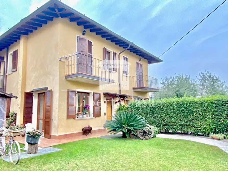 Immagine 1 di Villetta a schiera in vendita  in Via Boschette a San Felice Del Benaco