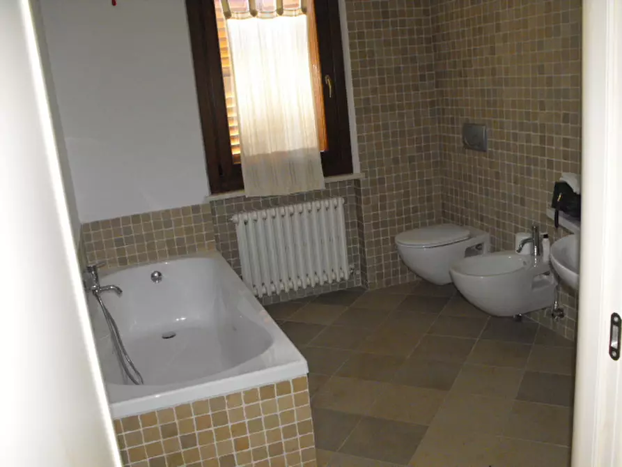 Immagine 11 di Casa indipendente in vendita  in san bonaventura 284 a Senigallia