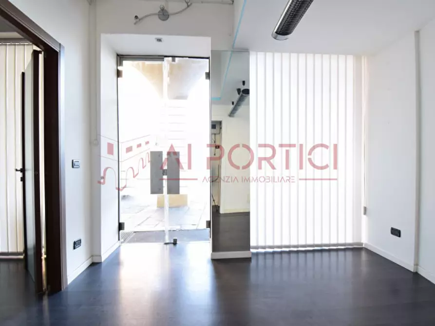 Immagine 6 di Negozio in affitto  in Piazza Incoronata a Piove Di Sacco