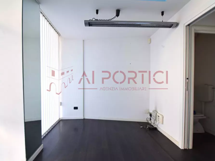 Immagine 7 di Negozio in affitto  in Piazza Incoronata a Piove Di Sacco