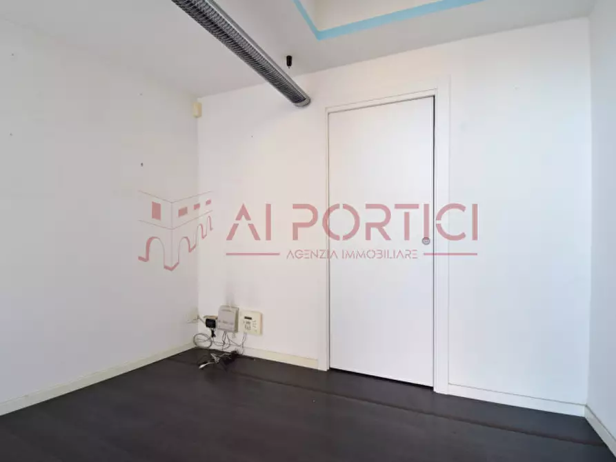 Immagine 7 di Negozio in affitto  in Piazza Incoronata a Piove Di Sacco