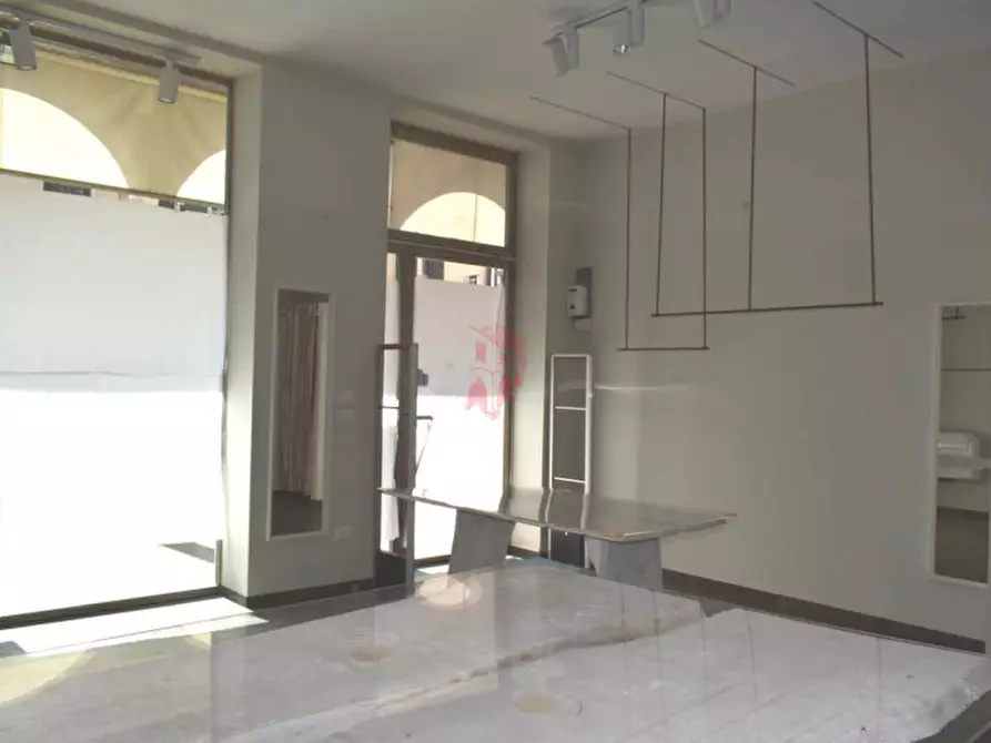 Immagine 10 di Negozio in affitto  in VIA ROMA 56 a Piove Di Sacco