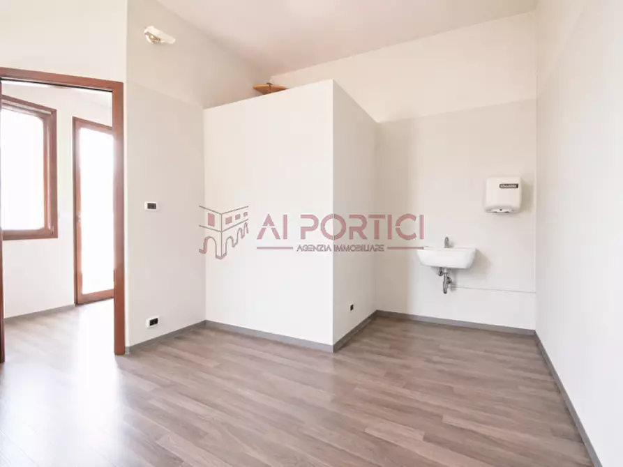 Immagine 4 di Ufficio in affitto  in Via Crociata a Piove Di Sacco