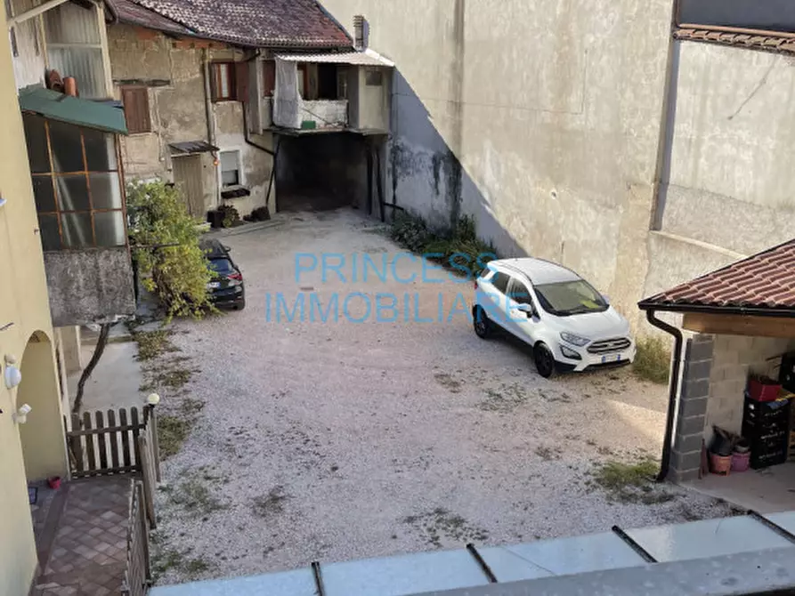 Immagine 2 di Villetta a schiera in vendita  a Torrebelvicino