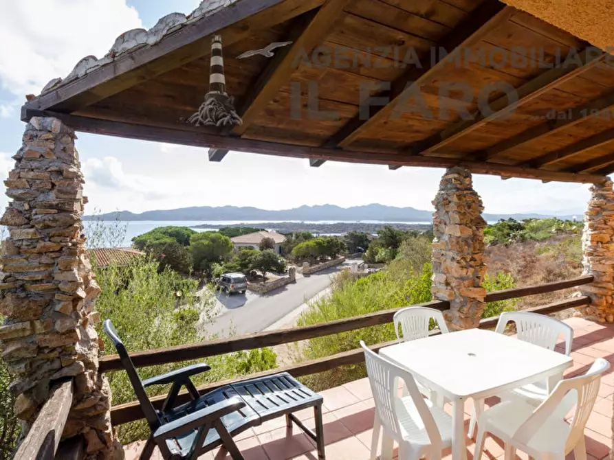 Immagine 2 di Villa in vendita  in Regione Gambino a La Maddalena