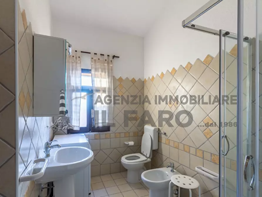 Immagine 13 di Villa in vendita  in Regione Gambino a La Maddalena