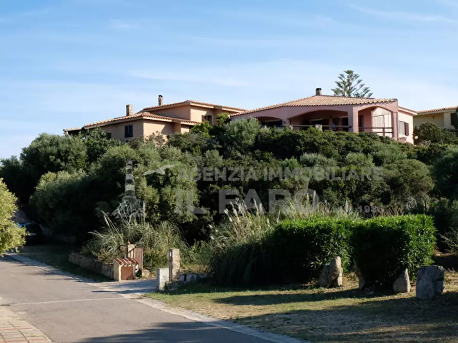 Immagine 15 di Villa in vendita  in Regione Gambino a La Maddalena