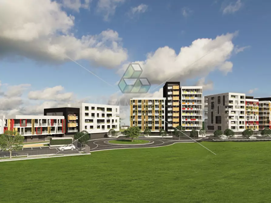 Immagine 12 di Appartamento in vendita  in Via Servigliano a Roma