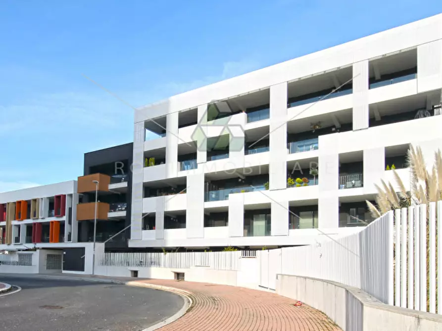 Immagine 14 di Appartamento in vendita  in Via Montegallo a Roma