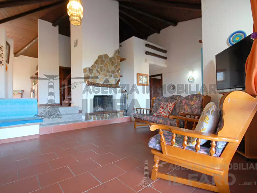 Immagine 4 di Villa in vendita  in Regione Gambino a La Maddalena