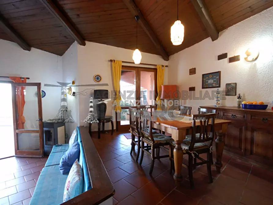 Immagine 8 di Villa in vendita  in Regione Gambino a La Maddalena