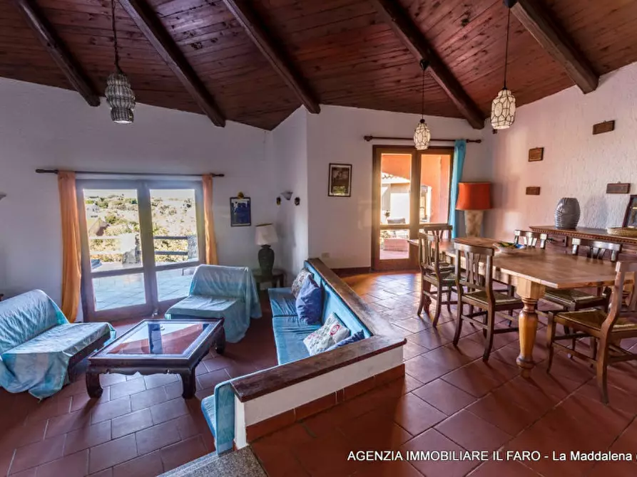 Immagine 23 di Villa in vendita  in Regione Gambino a La Maddalena