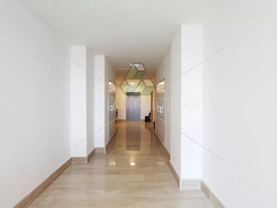 Immagine 8 di Appartamento in vendita  in Via Montegallo a Roma