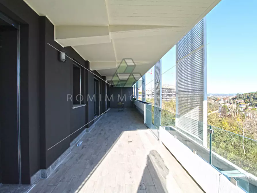 Immagine 32 di Appartamento in vendita  in Via Montegallo a Roma