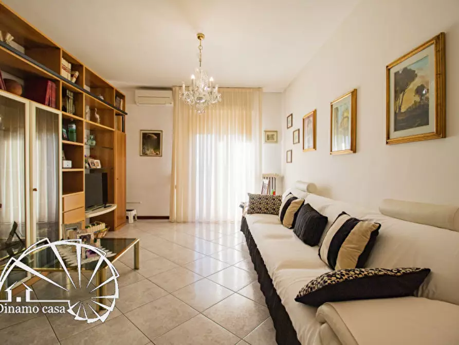 Immagine 1 di Appartamento in vendita  in Via San Martino per Galceti a Prato
