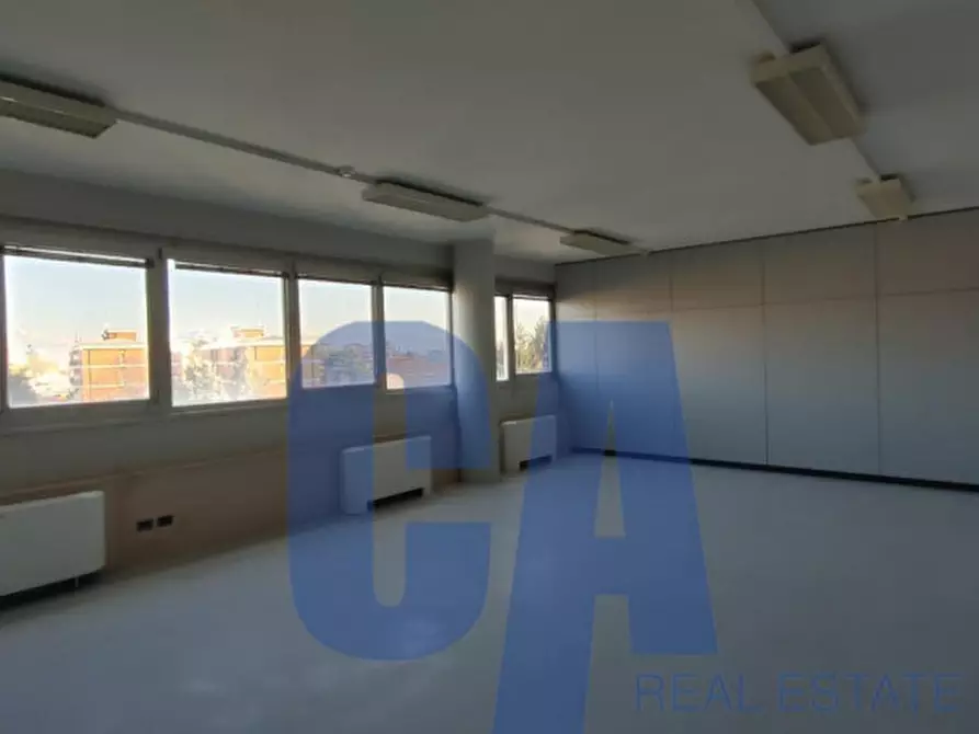 Immagine 5 di Palazzo in vendita  in VIA SICILIA a Monza