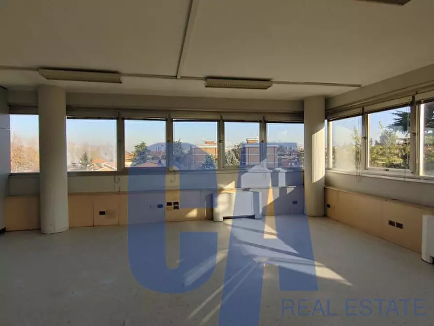 Immagine 6 di Palazzo in vendita  in VIA SICILIA a Monza