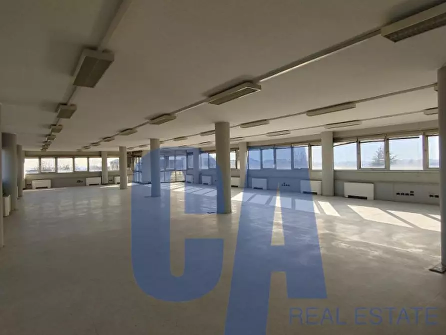 Immagine 9 di Palazzo in vendita  in VIA SICILIA a Monza