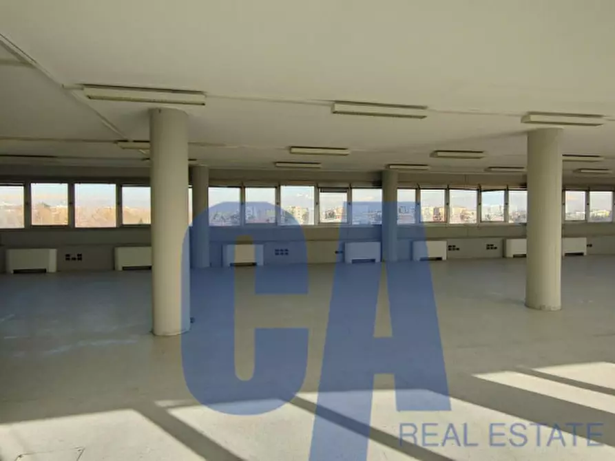 Immagine 21 di Palazzo in vendita  in VIA SICILIA a Monza