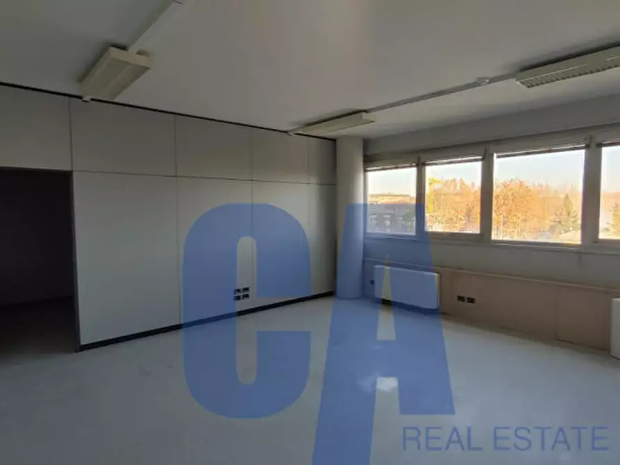 Immagine 3 di Ufficio in vendita  in VIA SICILIA a Monza