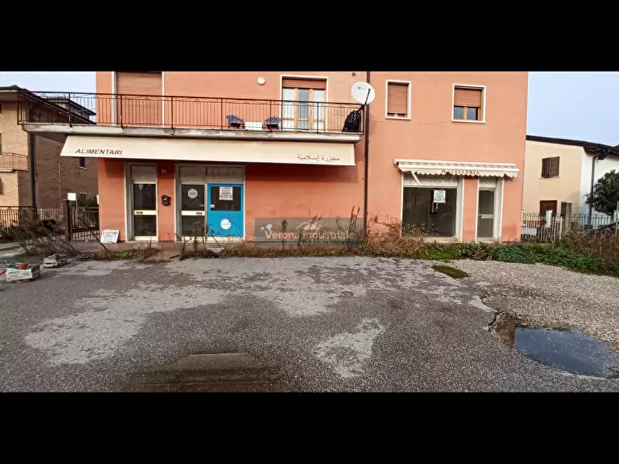 Immagine 1 di Negozio in vendita  in Via IX Maggio 43 a Nogarole Rocca