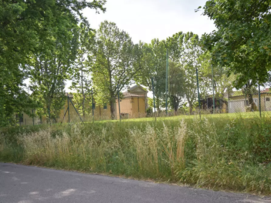 Immagine 16 di Terreno in vendita  a Parma