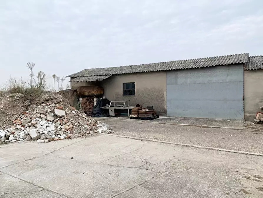 Immagine 5 di Capannone industriale in vendita  a Rovolon