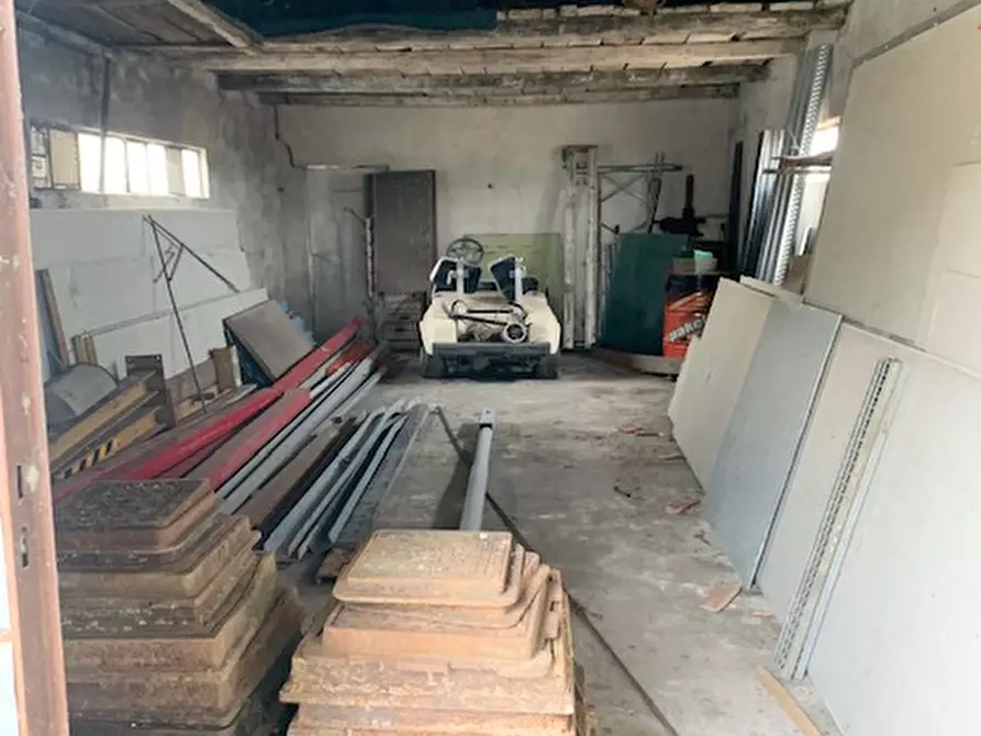Immagine 6 di Capannone industriale in vendita  a Rovolon