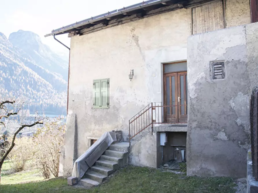 Immagine 10 di Casa indipendente in vendita  in Salita di Amblai, n.28 a Dimaro Folgarida