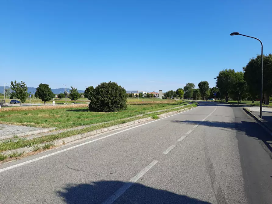 Immagine 6 di Terreno in vendita  in Via Largo Giotto a Rovolon