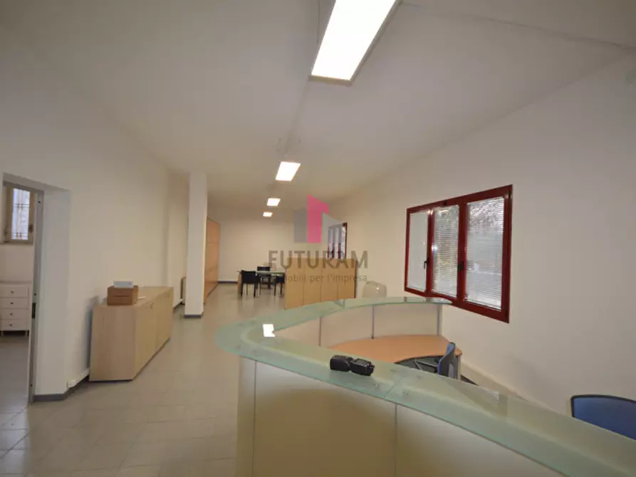 Immagine 2 di Ufficio in affitto  in via degli alpini a Torri Di Quartesolo